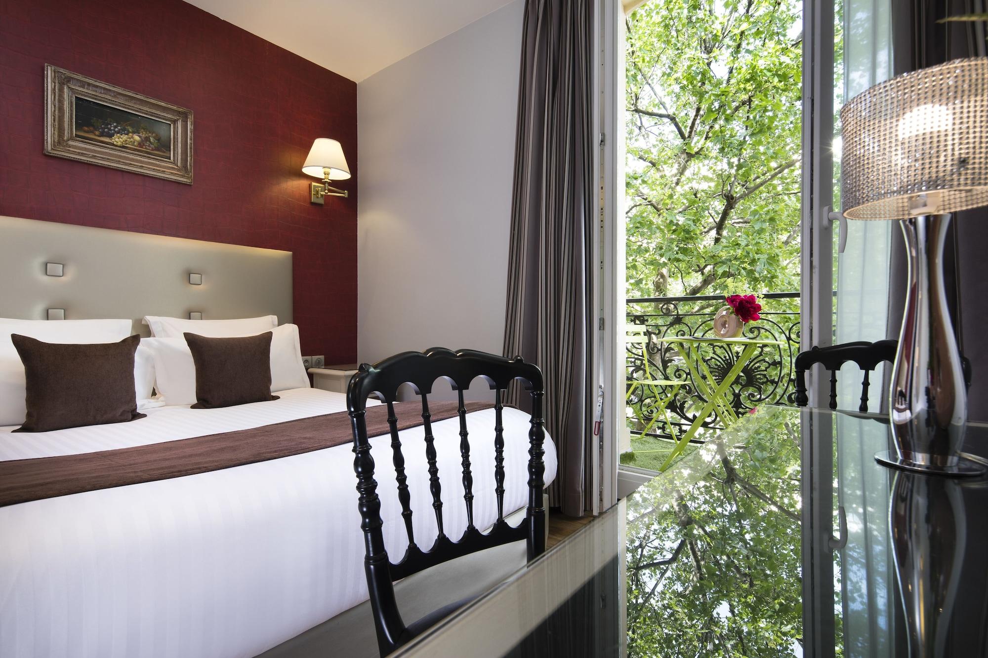 Hotel Plaza Elysees Paris Bagian luar foto