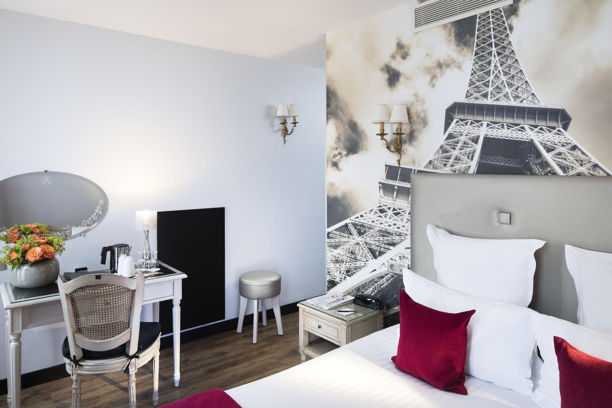 Hotel Plaza Elysees Paris Bagian luar foto